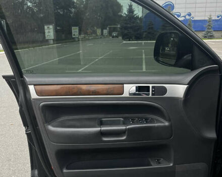 Черный Фольксваген Туарег, объемом двигателя 4.9 л и пробегом 252 тыс. км за 13800 $, фото 33 на Automoto.ua