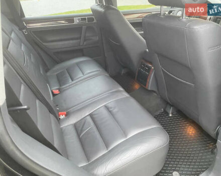 Черный Фольксваген Туарег, объемом двигателя 3 л и пробегом 273 тыс. км за 10500 $, фото 46 на Automoto.ua