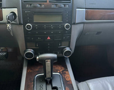 Чорний Фольксваген Туарег, об'ємом двигуна 2.97 л та пробігом 330 тис. км за 10500 $, фото 16 на Automoto.ua