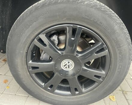 Черный Фольксваген Туарег, объемом двигателя 3 л и пробегом 373 тыс. км за 5400 $, фото 7 на Automoto.ua