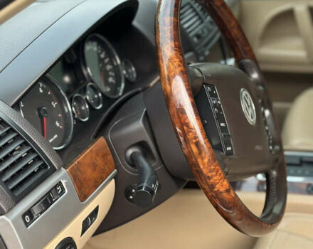 Черный Фольксваген Туарег, объемом двигателя 4.9 л и пробегом 340 тыс. км за 7900 $, фото 17 на Automoto.ua