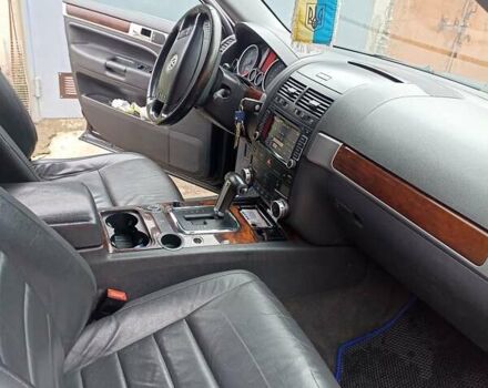 Чорний Фольксваген Туарег, об'ємом двигуна 3 л та пробігом 290 тис. км за 13000 $, фото 3 на Automoto.ua