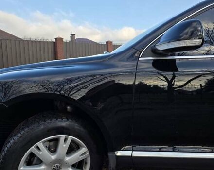 Черный Фольксваген Туарег, объемом двигателя 2.97 л и пробегом 296 тыс. км за 8800 $, фото 8 на Automoto.ua