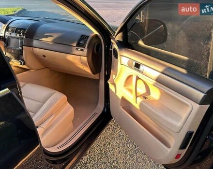 Черный Фольксваген Туарег, объемом двигателя 2.5 л и пробегом 317 тыс. км за 11500 $, фото 14 на Automoto.ua