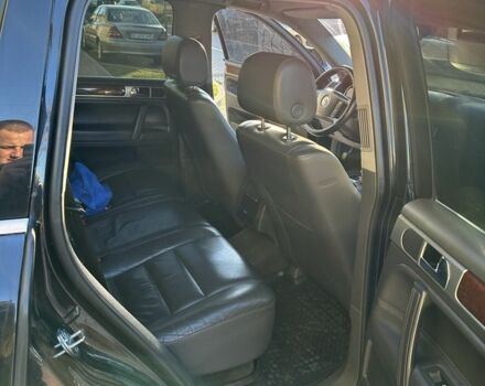 Чорний Фольксваген Туарег, об'ємом двигуна 3 л та пробігом 375 тис. км за 10500 $, фото 6 на Automoto.ua