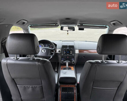 Черный Фольксваген Туарег, объемом двигателя 2.97 л и пробегом 294 тыс. км за 10508 $, фото 16 на Automoto.ua