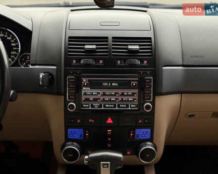 Черный Фольксваген Туарег, объемом двигателя 3 л и пробегом 333 тыс. км за 9950 $, фото 18 на Automoto.ua