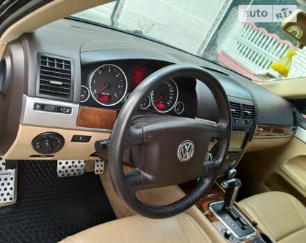 Черный Фольксваген Туарег, объемом двигателя 0 л и пробегом 218 тыс. км за 11900 $, фото 17 на Automoto.ua