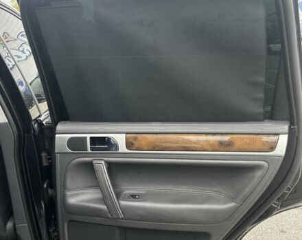 Черный Фольксваген Туарег, объемом двигателя 4.9 л и пробегом 252 тыс. км за 13800 $, фото 22 на Automoto.ua