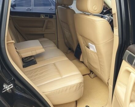 Чорний Фольксваген Туарег, об'ємом двигуна 3 л та пробігом 205 тис. км за 12000 $, фото 13 на Automoto.ua