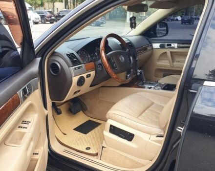 Чорний Фольксваген Туарег, об'ємом двигуна 3 л та пробігом 205 тис. км за 12000 $, фото 12 на Automoto.ua