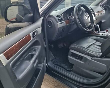 Черный Фольксваген Туарег, объемом двигателя 3 л и пробегом 258 тыс. км за 10500 $, фото 21 на Automoto.ua