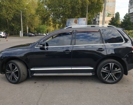 Чорний Фольксваген Туарег, об'ємом двигуна 3 л та пробігом 205 тис. км за 12000 $, фото 19 на Automoto.ua