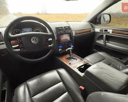 Черный Фольксваген Туарег, объемом двигателя 3 л и пробегом 239 тыс. км за 10300 $, фото 19 на Automoto.ua