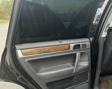 Черный Фольксваген Туарег, объемом двигателя 4.9 л и пробегом 252 тыс. км за 13800 $, фото 26 на Automoto.ua