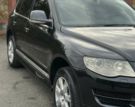 Черный Фольксваген Туарег, объемом двигателя 4.9 л и пробегом 340 тыс. км за 7900 $, фото 3 на Automoto.ua
