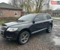 Чорний Фольксваген Туарег, об'ємом двигуна 2.46 л та пробігом 174 тис. км за 11000 $, фото 1 на Automoto.ua