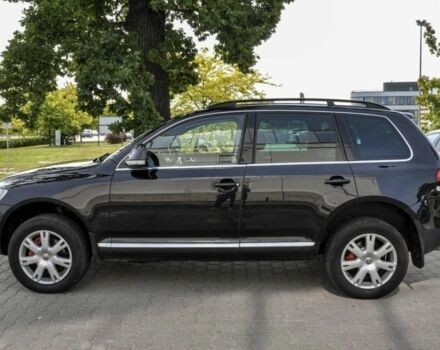 Черный Фольксваген Туарег, объемом двигателя 3 л и пробегом 220 тыс. км за 4100 $, фото 2 на Automoto.ua