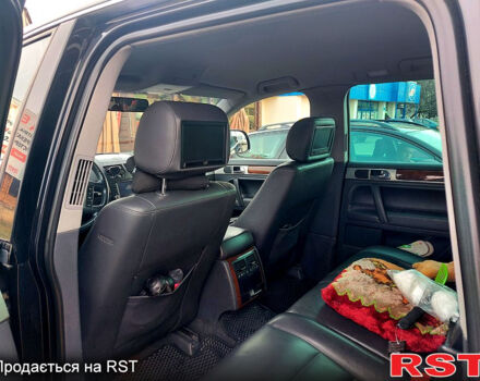 Чорний Фольксваген Туарег, об'ємом двигуна 3 л та пробігом 404 тис. км за 9500 $, фото 4 на Automoto.ua