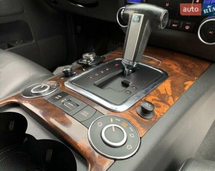 Черный Фольксваген Туарег, объемом двигателя 3 л и пробегом 351 тыс. км за 11999 $, фото 35 на Automoto.ua