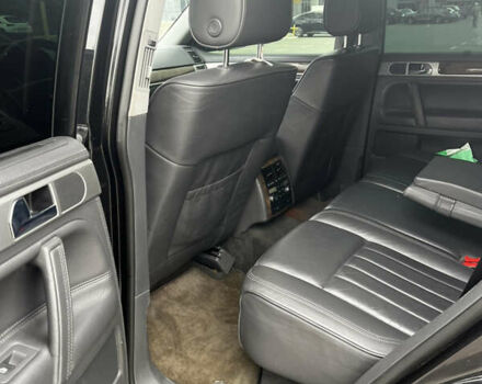 Черный Фольксваген Туарег, объемом двигателя 4.9 л и пробегом 252 тыс. км за 13800 $, фото 27 на Automoto.ua