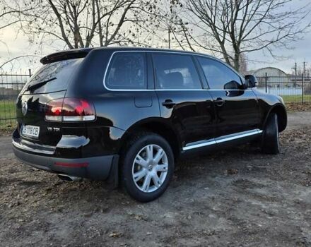 Черный Фольксваген Туарег, объемом двигателя 2.97 л и пробегом 296 тыс. км за 8800 $, фото 5 на Automoto.ua