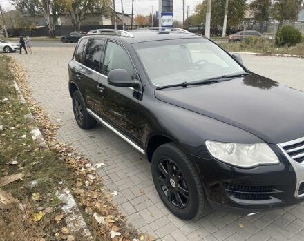 Черный Фольксваген Туарег, объемом двигателя 3 л и пробегом 373 тыс. км за 5400 $, фото 1 на Automoto.ua