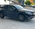 Черный Фольксваген Туарег, объемом двигателя 4.92 л и пробегом 300 тыс. км за 8000 $, фото 4 на Automoto.ua