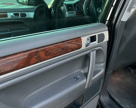 Черный Фольксваген Туарег, объемом двигателя 3 л и пробегом 230 тыс. км за 10200 $, фото 13 на Automoto.ua