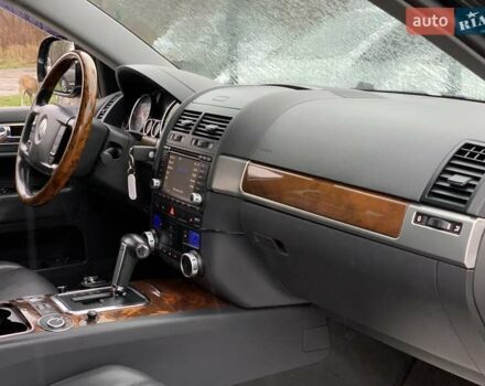 Черный Фольксваген Туарег, объемом двигателя 3 л и пробегом 351 тыс. км за 11999 $, фото 32 на Automoto.ua