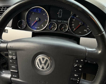 Черный Фольксваген Туарег, объемом двигателя 3 л и пробегом 351 тыс. км за 13500 $, фото 33 на Automoto.ua