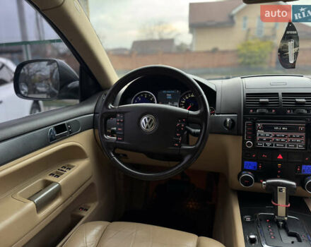 Черный Фольксваген Туарег, объемом двигателя 3 л и пробегом 333 тыс. км за 9950 $, фото 16 на Automoto.ua