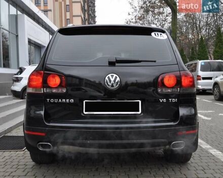 Черный Фольксваген Туарег, объемом двигателя 3 л и пробегом 335 тыс. км за 9803 $, фото 4 на Automoto.ua