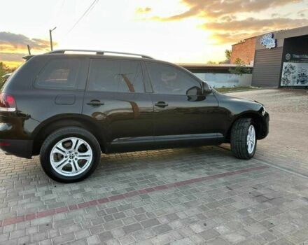 Черный Фольксваген Туарег, объемом двигателя 3 л и пробегом 198 тыс. км за 13086 $, фото 4 на Automoto.ua