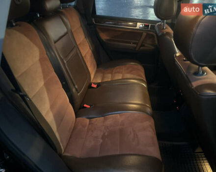 Черный Фольксваген Туарег, объемом двигателя 2.97 л и пробегом 159 тыс. км за 13800 $, фото 11 на Automoto.ua