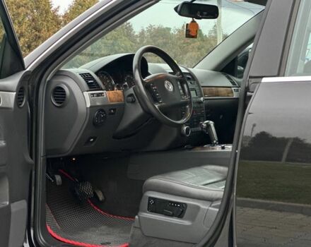 Черный Фольксваген Туарег, объемом двигателя 3.6 л и пробегом 200 тыс. км за 9800 $, фото 22 на Automoto.ua