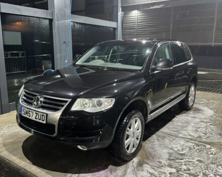 Черный Фольксваген Туарег, объемом двигателя 3 л и пробегом 340 тыс. км за 4500 $, фото 1 на Automoto.ua