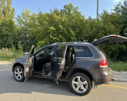 Чорний Фольксваген Туарег, об'ємом двигуна 3 л та пробігом 280 тис. км за 13800 $, фото 5 на Automoto.ua