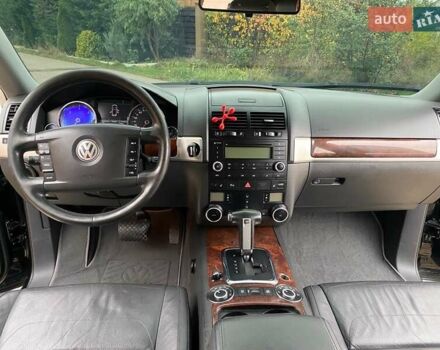 Черный Фольксваген Туарег, объемом двигателя 3 л и пробегом 360 тыс. км за 9800 $, фото 15 на Automoto.ua