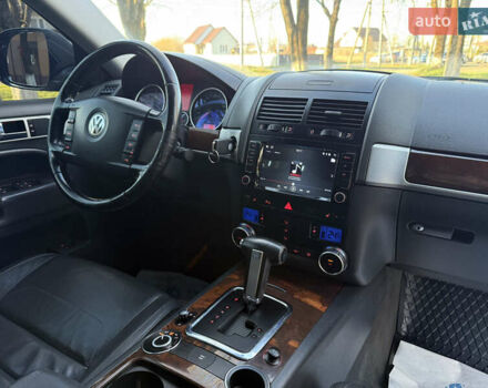Черный Фольксваген Туарег, объемом двигателя 3 л и пробегом 314 тыс. км за 10500 $, фото 36 на Automoto.ua