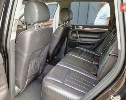 Черный Фольксваген Туарег, объемом двигателя 2.97 л и пробегом 359 тыс. км за 10700 $, фото 10 на Automoto.ua