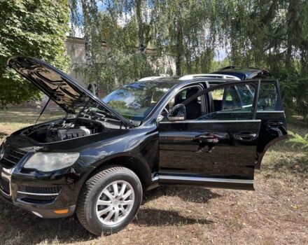 Черный Фольксваген Туарег, объемом двигателя 3.6 л и пробегом 242 тыс. км за 9500 $, фото 1 на Automoto.ua