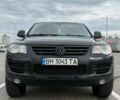 Черный Фольксваген Туарег, объемом двигателя 2.97 л и пробегом 263 тыс. км за 12500 $, фото 2 на Automoto.ua