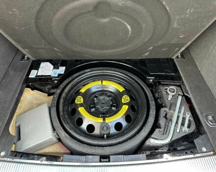 Черный Фольксваген Туарег, объемом двигателя 3 л и пробегом 267 тыс. км за 11000 $, фото 5 на Automoto.ua