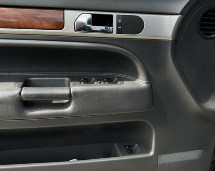 Черный Фольксваген Туарег, объемом двигателя 3 л и пробегом 289 тыс. км за 11800 $, фото 12 на Automoto.ua