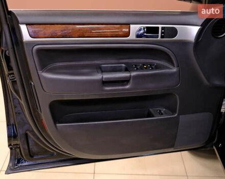 Черный Фольксваген Туарег, объемом двигателя 3.6 л и пробегом 182 тыс. км за 9900 $, фото 26 на Automoto.ua