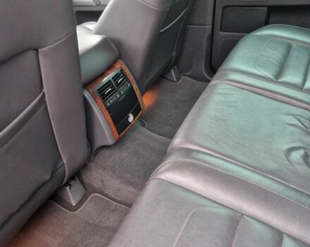 Чорний Фольксваген Туарег, об'ємом двигуна 3 л та пробігом 500 тис. км за 7000 $, фото 9 на Automoto.ua