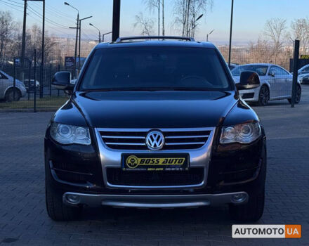 Черный Фольксваген Туарег, объемом двигателя 3 л и пробегом 452 тыс. км за 11000 $, фото 1 на Automoto.ua