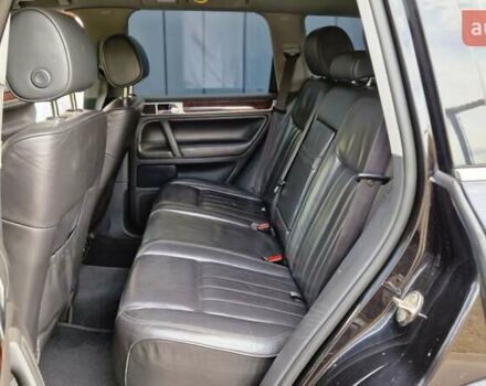 Черный Фольксваген Туарег, объемом двигателя 2.97 л и пробегом 359 тыс. км за 10700 $, фото 9 на Automoto.ua