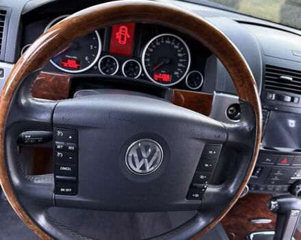 Черный Фольксваген Туарег, объемом двигателя 3 л и пробегом 217 тыс. км за 13450 $, фото 22 на Automoto.ua